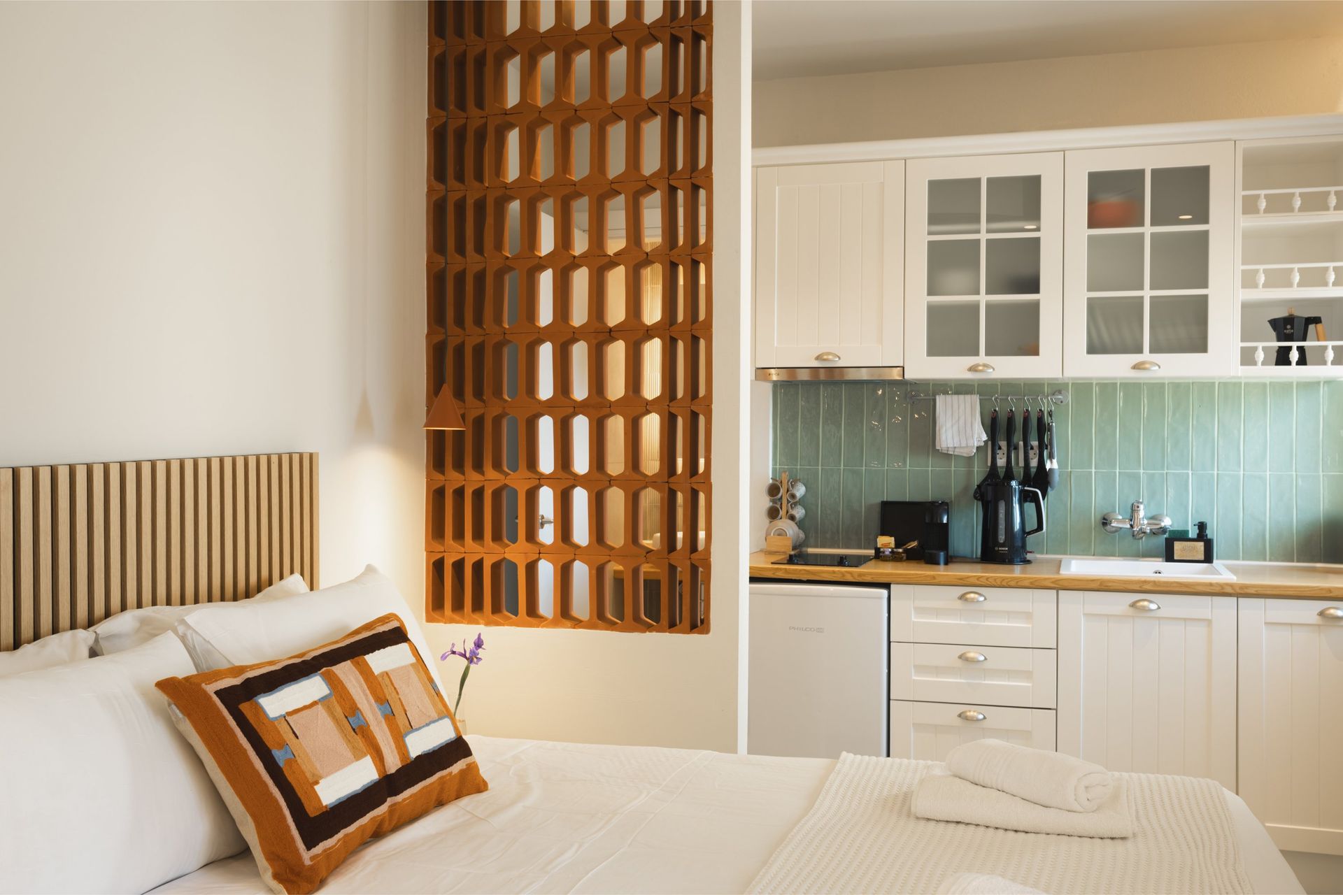 Signature Renovated Queen Studio Apartment with Balcony & Sea View
