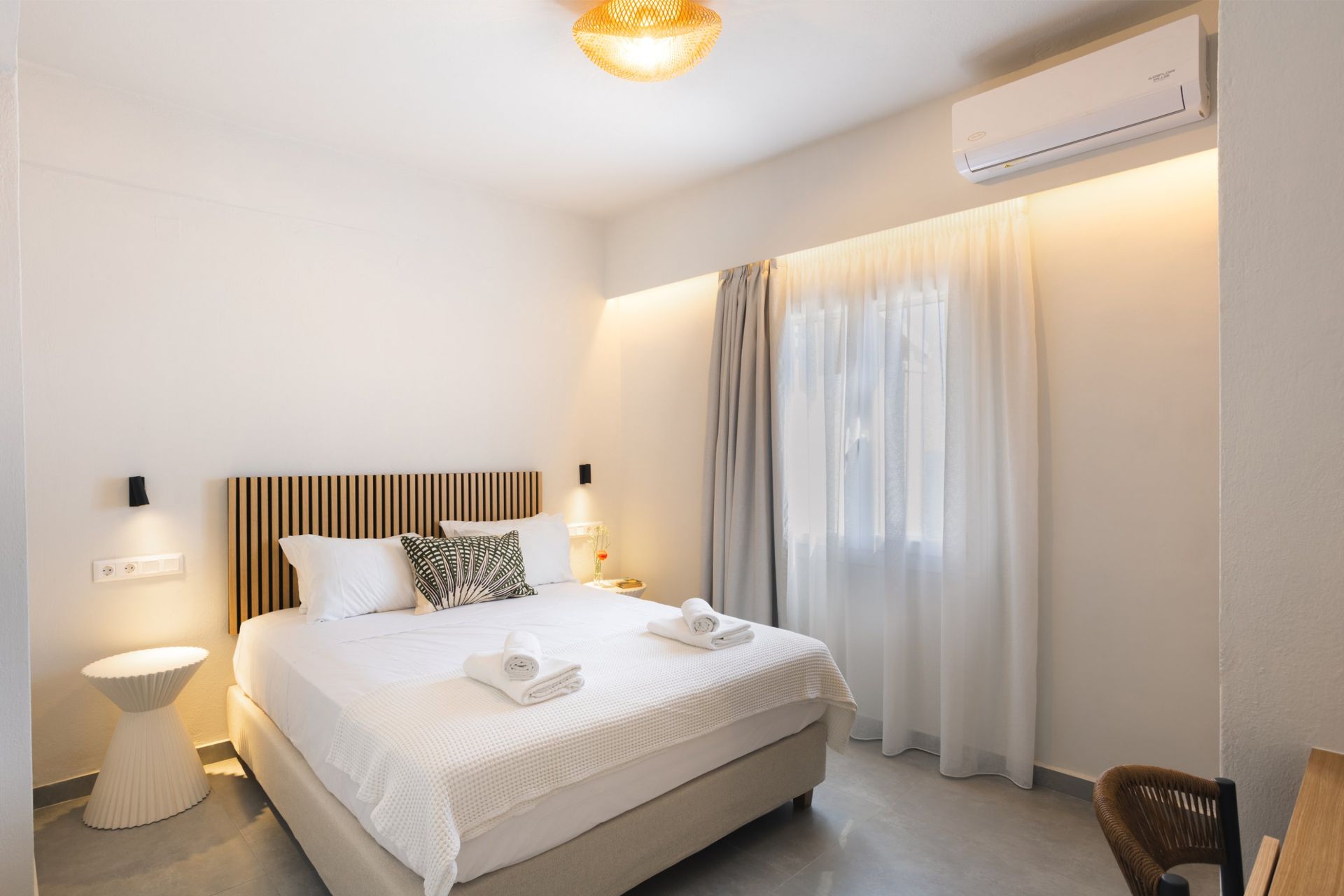 Executive Top Floor Two-Bedroom Apartment With Balcony & Sea View