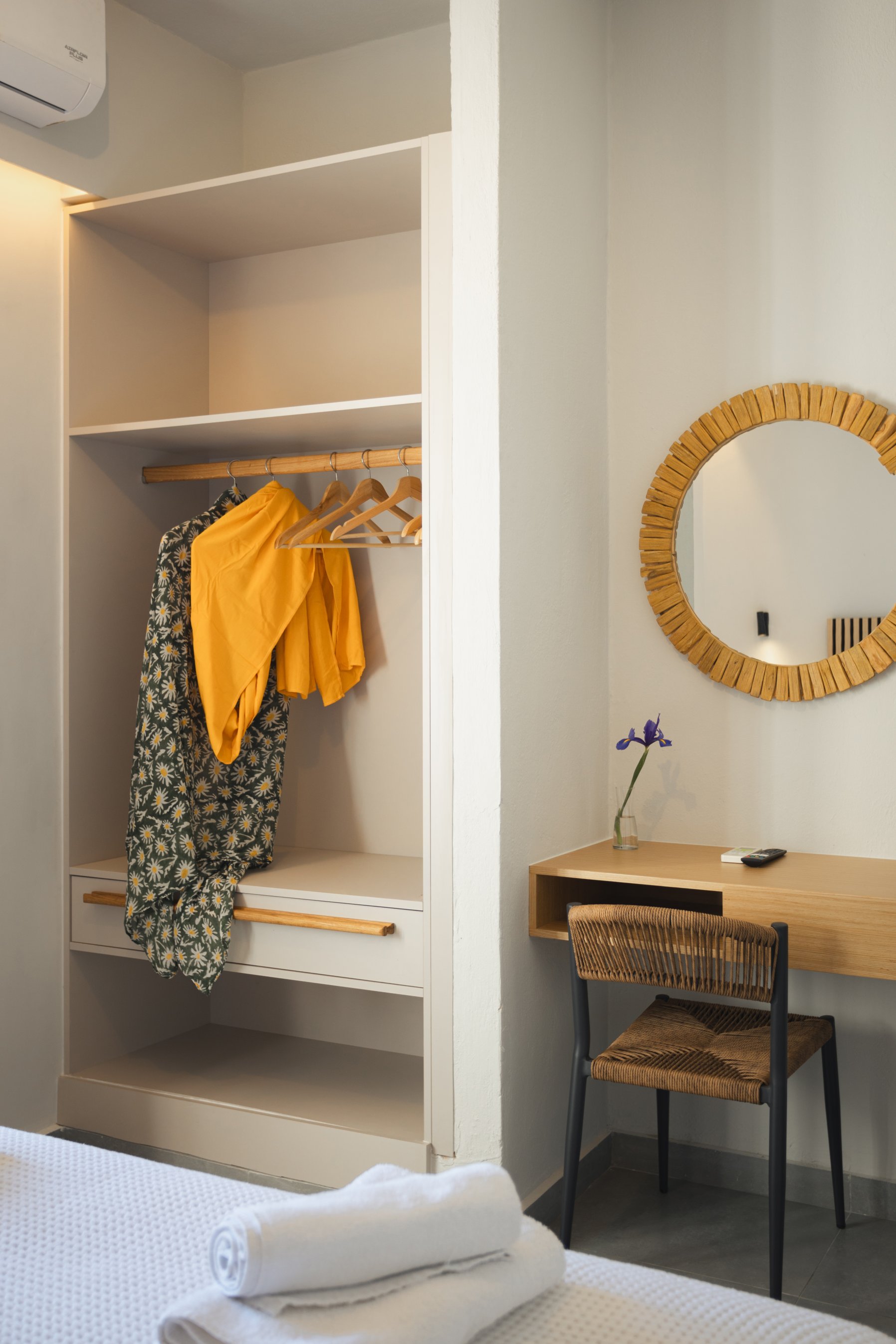 Executive Top Floor Apartment - Image 4 of 25