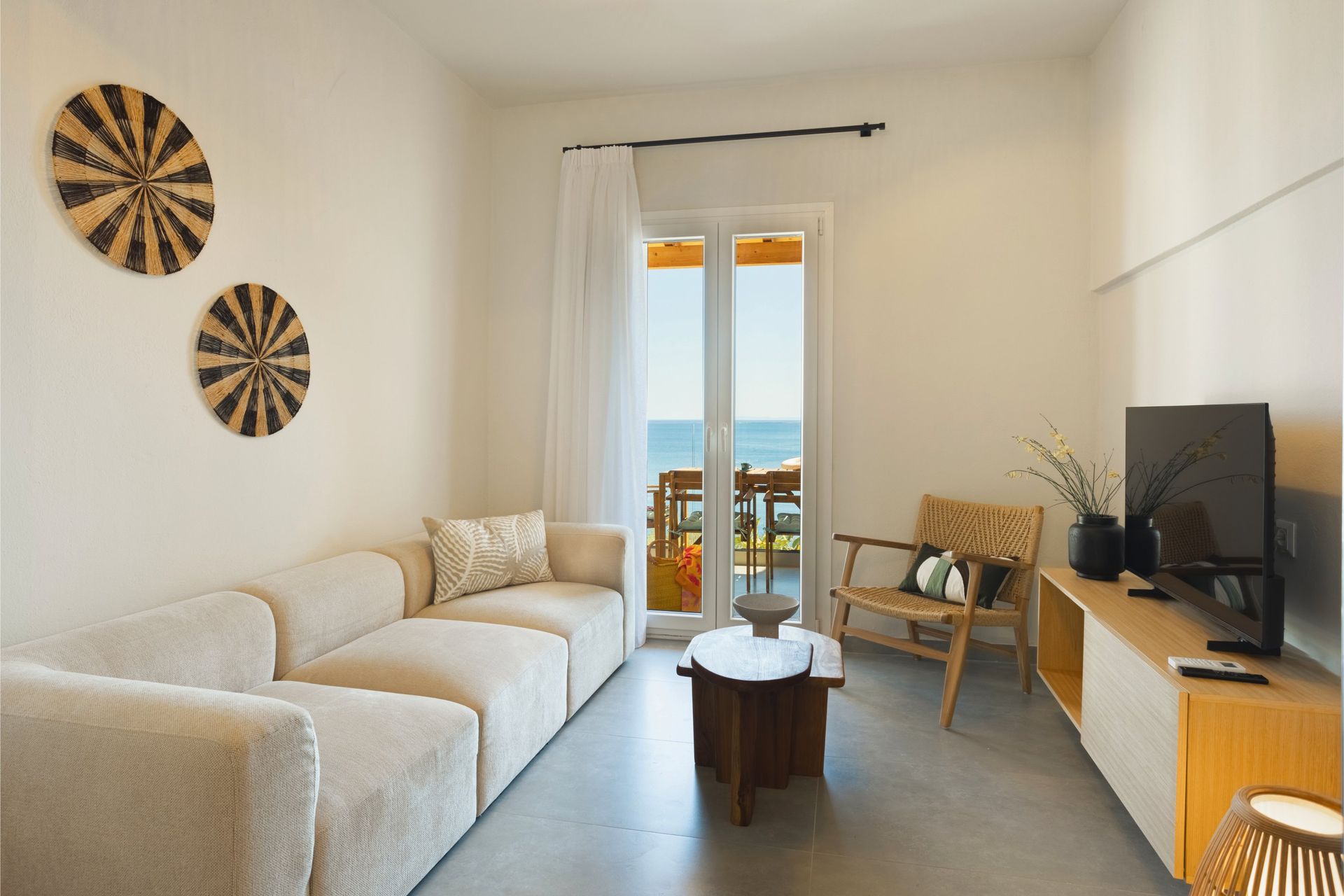 Executive Top Floor Apartment - Image 12 of 25