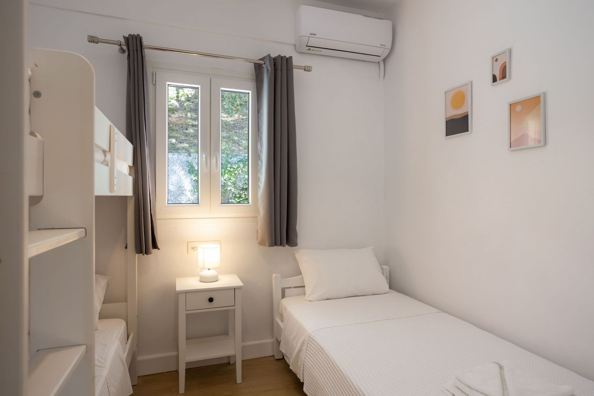 Deluxe Top Floor Apartment - Image 17 of 22