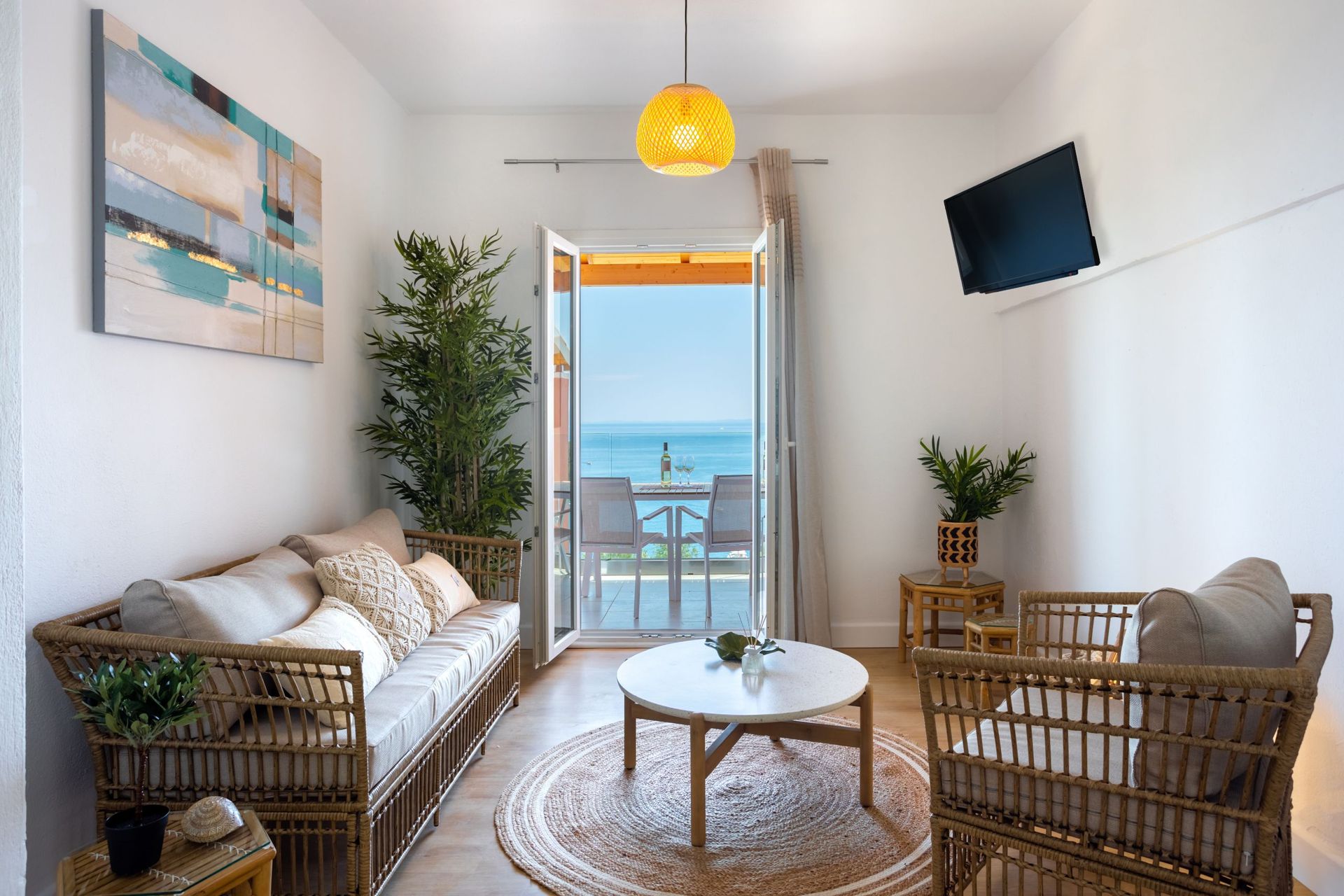 Deluxe Top Floor Two-Bedroom Apartment With Balcony & Sea View